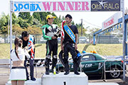 hs100_podium